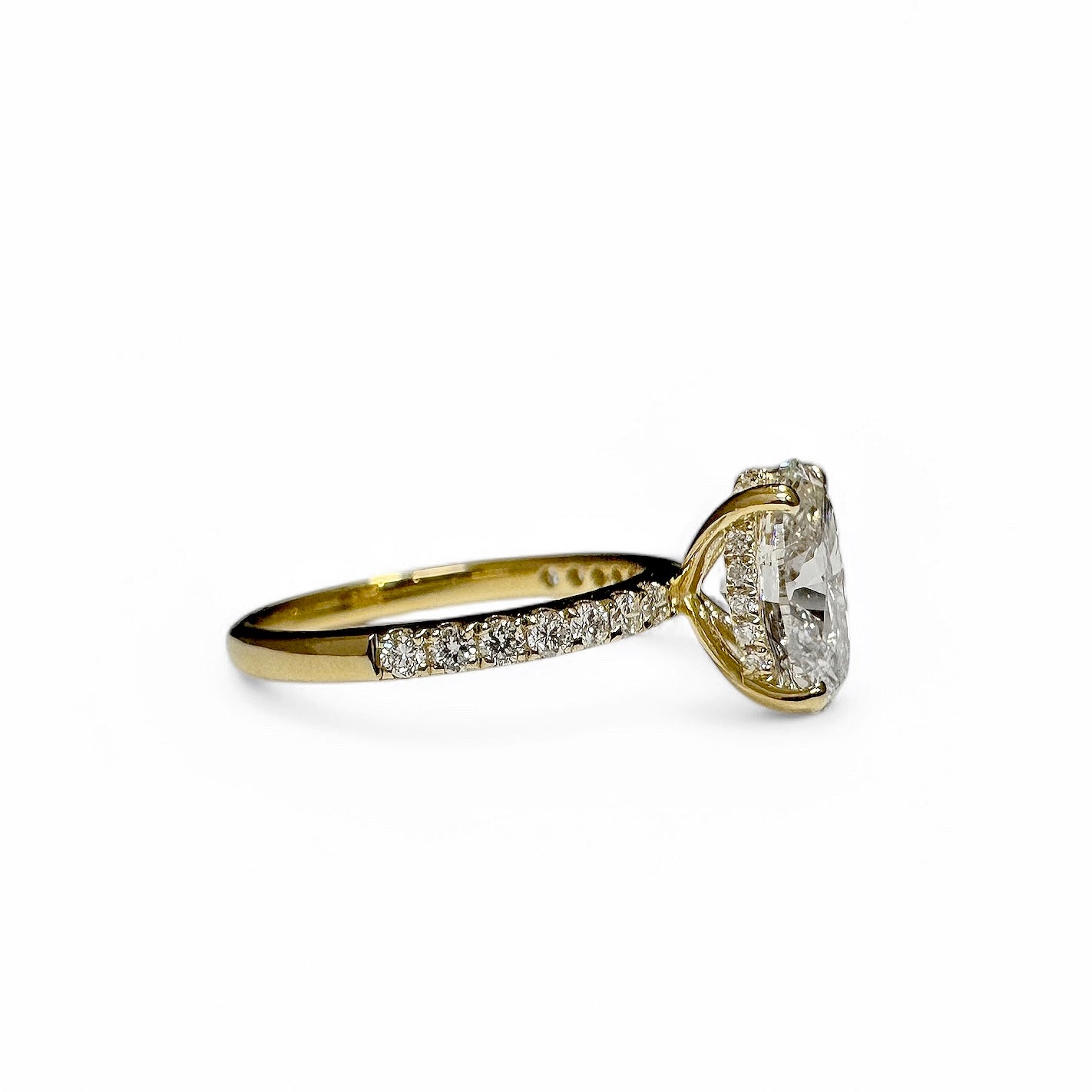 OVAL & ROUND CUT