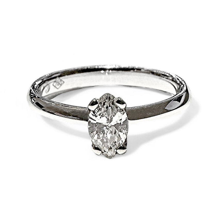0,33 CT MARQUISE SOLITAIRE RING