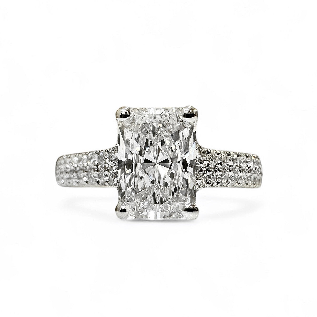 STRALENDE GESNEDEN SOLITAIRE PAVÉ-RING