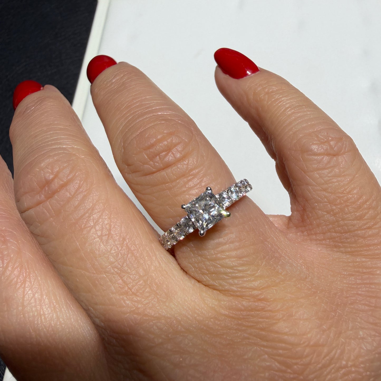 Bague de fiançailles taille princesse