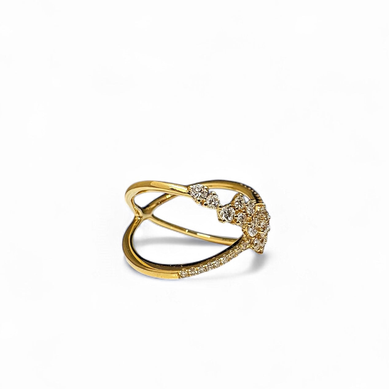 CROSSOVER DIAMOND RING