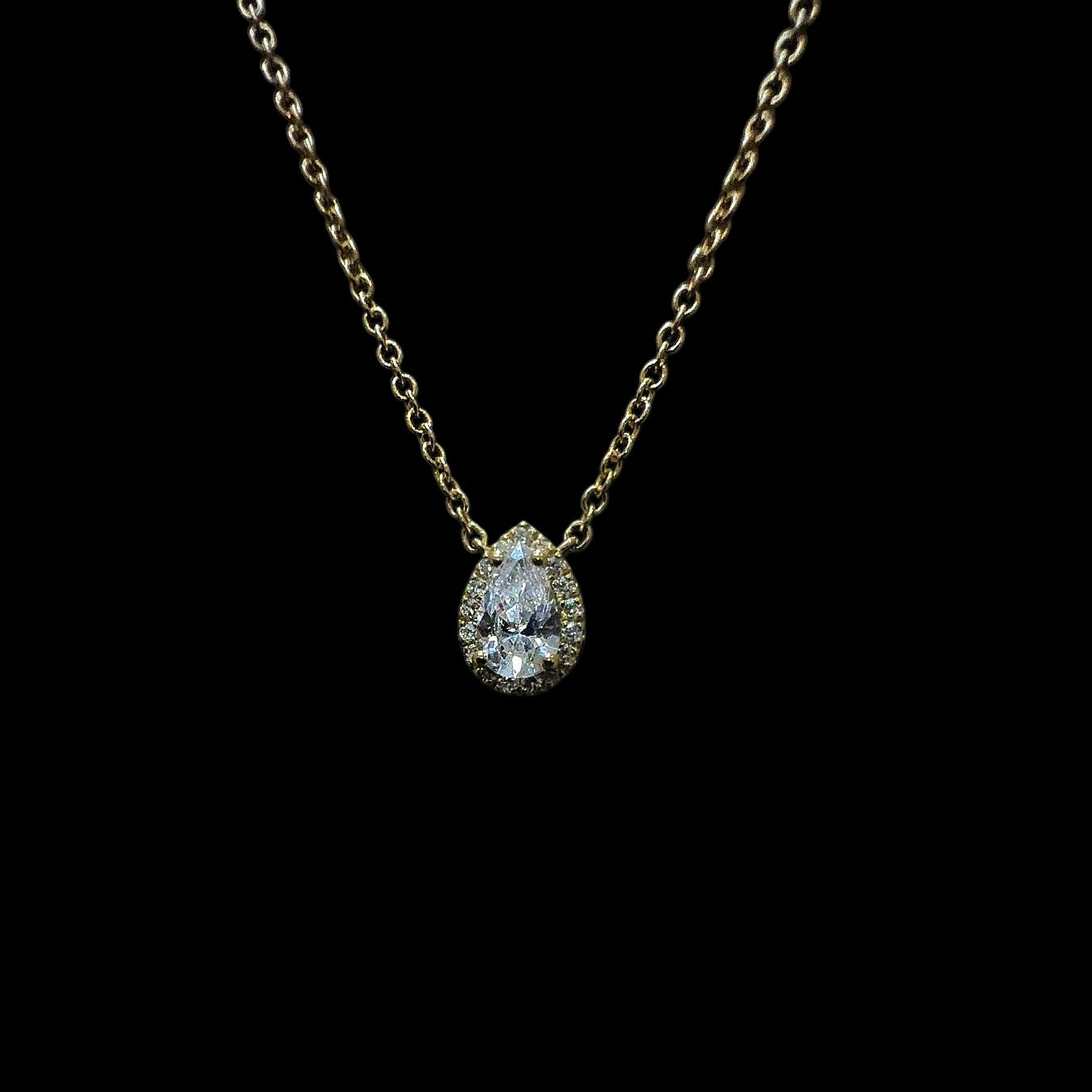 Collier Halo LG en forme de poire avec diamants