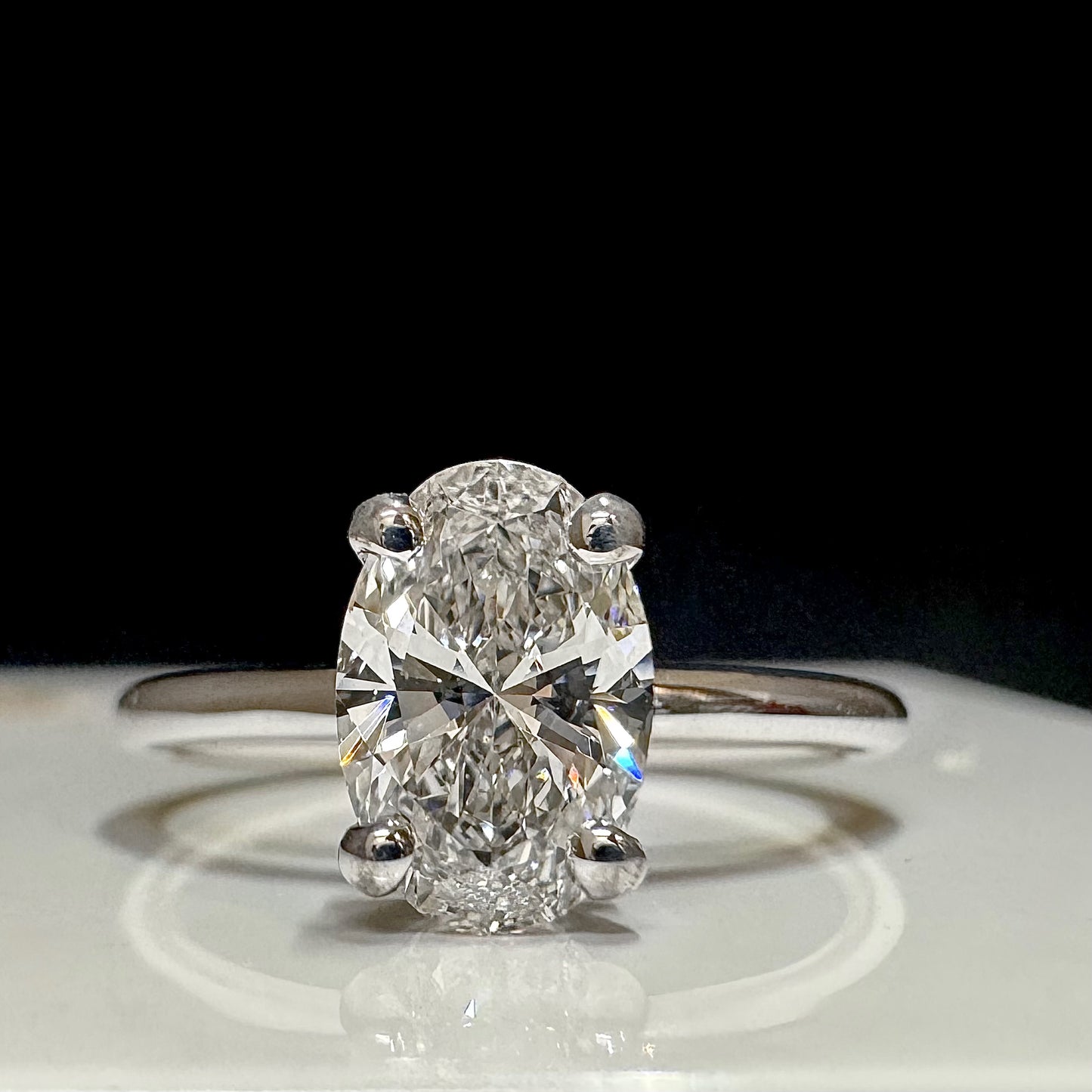 1.04 CT OVAL & HIDDEN HALO