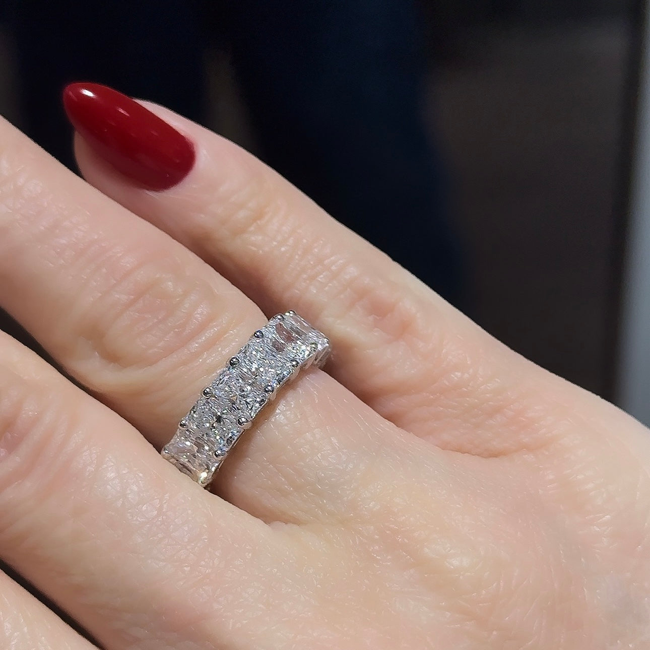 BAGUE D'ÉTERNITÉ RADIANTE DE 10,15 CT