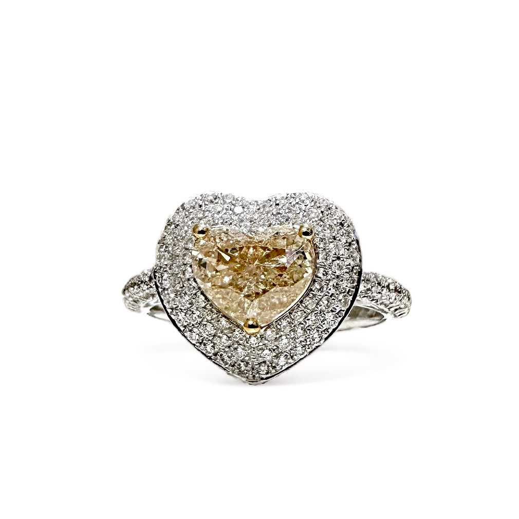 Natuurlijke bruine hartvormige diamanten ring