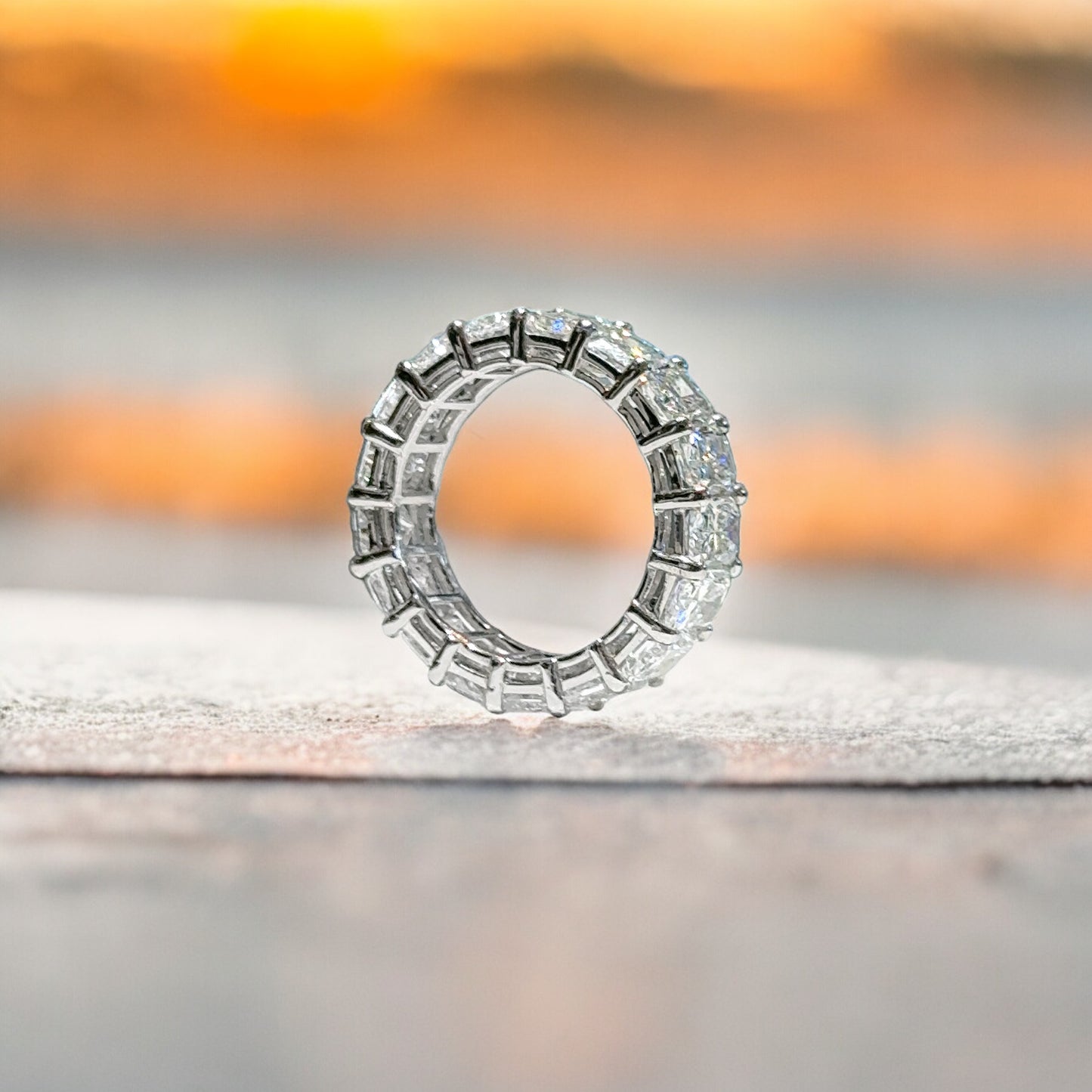 BAGUE D'ÉTERNITÉ RADIANTE DE 10,15 CT