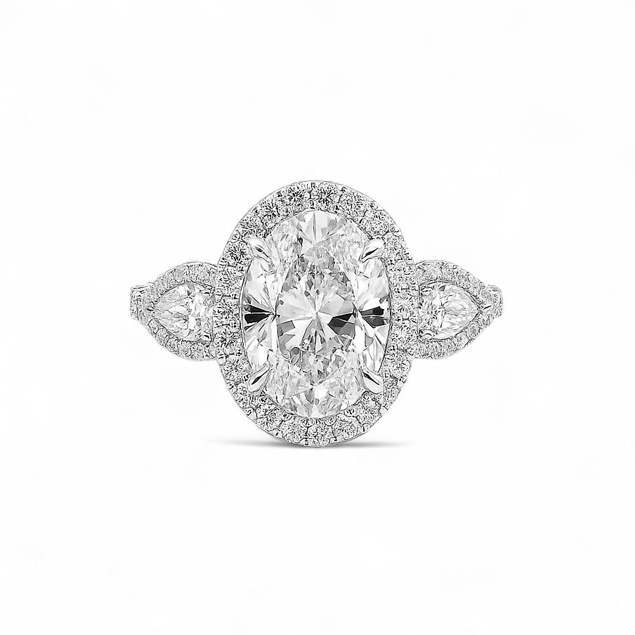 'ELARA' OVAL DIAMOND RING