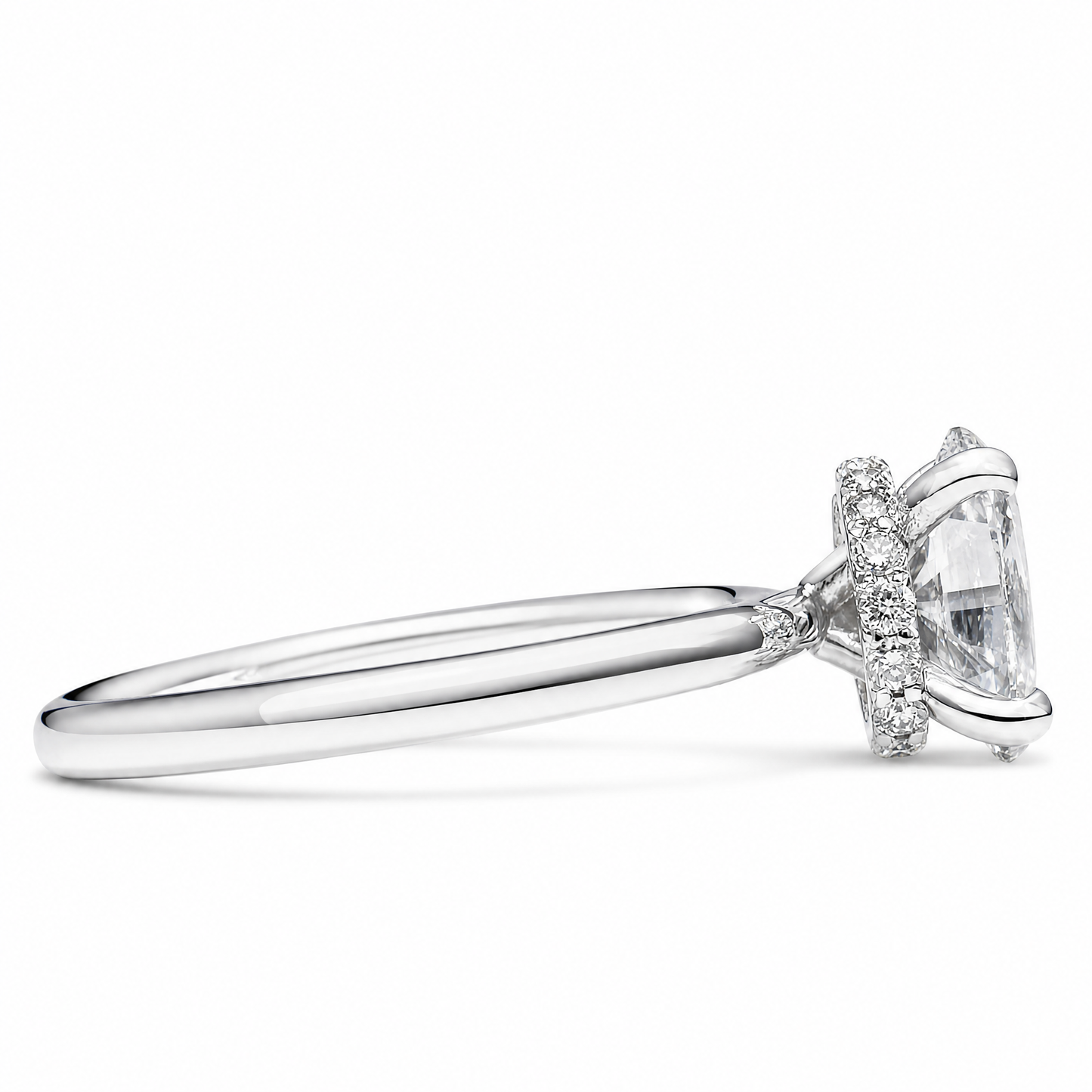 1.04 CT OVAL & HIDDEN HALO