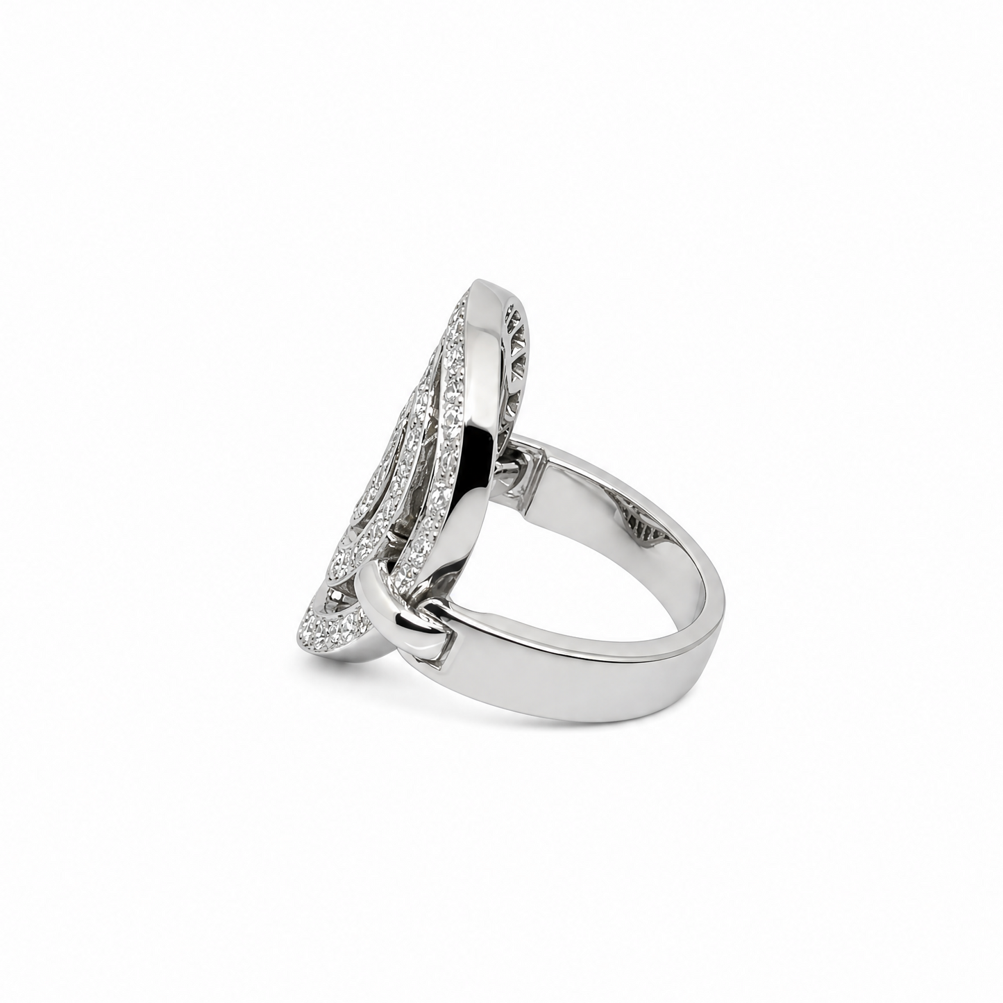Bague en diamant circulaire