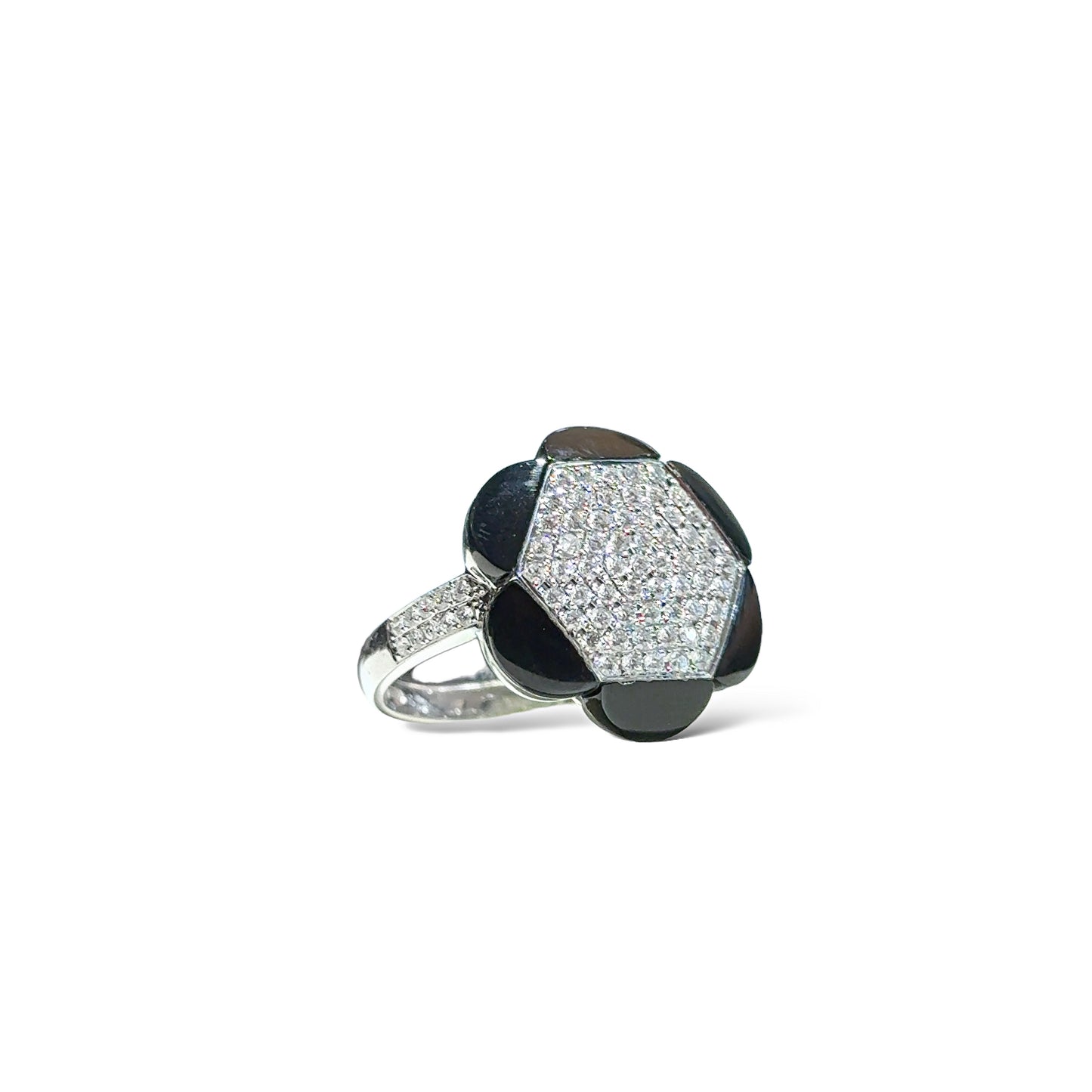 Ring met pavédiamanten en onyx 