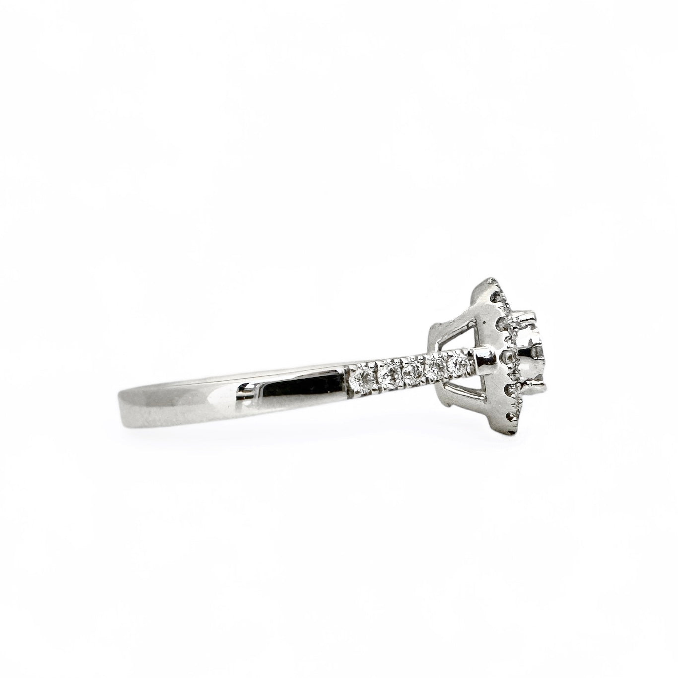 GOUDEN RING MET DIAMANTEN 