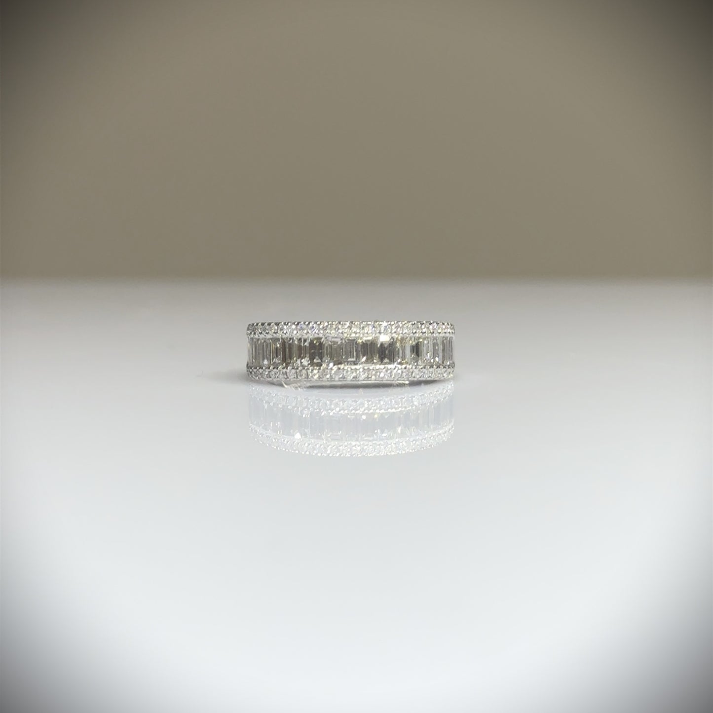 Half-set Baguette &amp; Briljant geslepen Diamanten Ring 