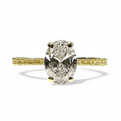 1,00 CT OVAAL GESNEDEN SOLITAIRE PAVÉ-RING 