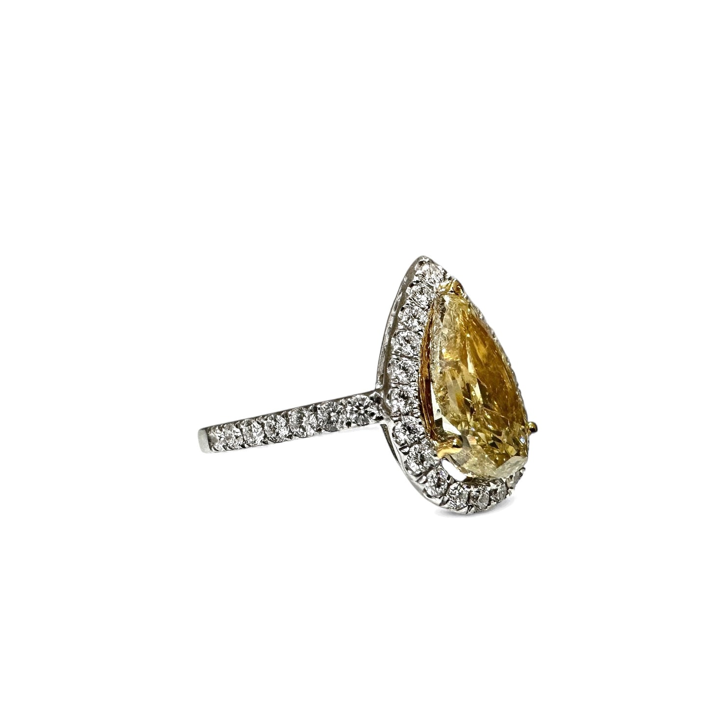 Diamant naturel de 2,58 ct en forme de poire, couleur jaune intense fantaisie 