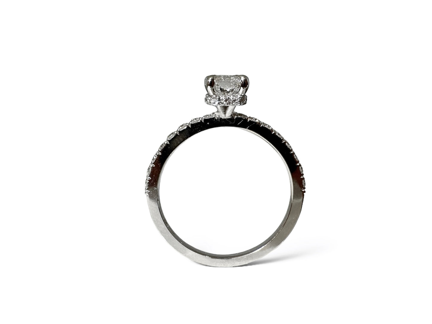 0,96 CT STRALENDE GESNEDEN SOLITAIRE PAVÉ-RING 