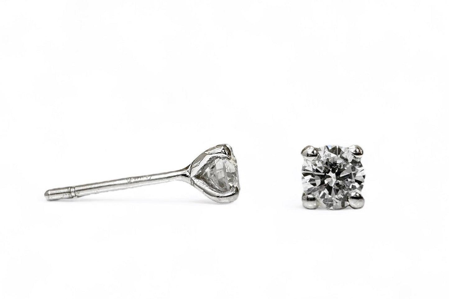 0,50 CT 4 PRONGS SOLITAIRE STUDS 