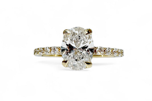 1,01 CT OVAAL GESNEDEN SOLITAIRE PAVÉ-RING 