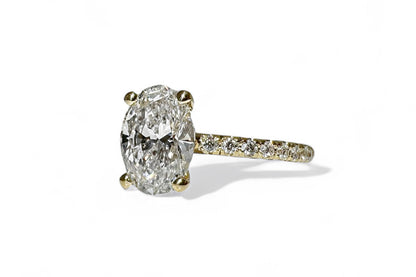 1,54 CT OVAAL GESNEDEN SOLITAIRE PAVÉ-RING 