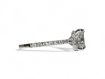 0,96 CT STRALENDE GESNEDEN SOLITAIRE PAVÉ-RING 