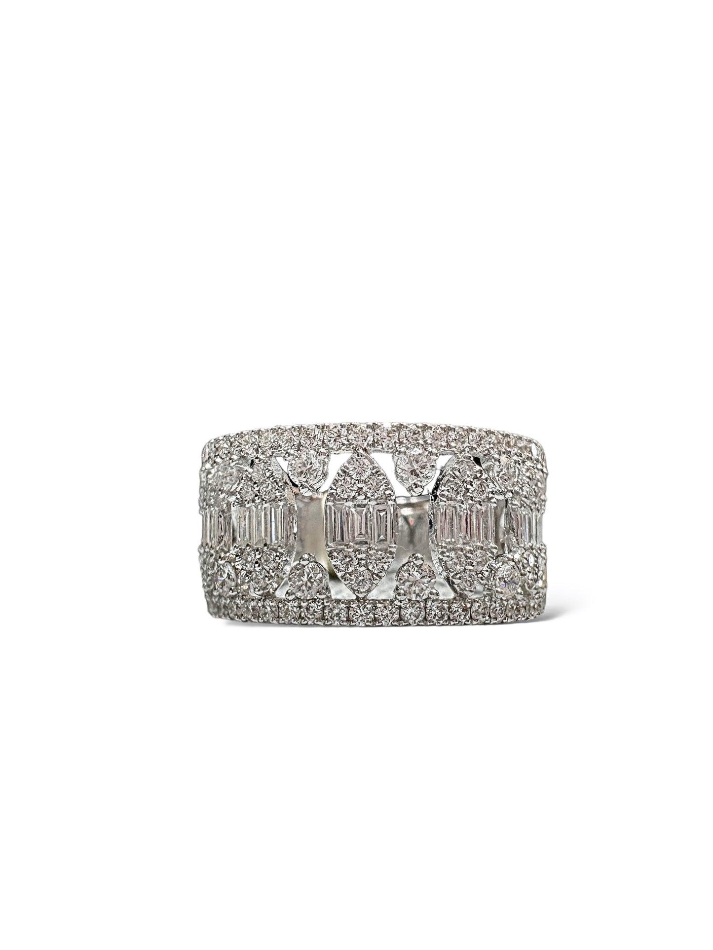 BAGUE DÉCORATIVE DEMI-ÉTERNITÉ MARQUISE 