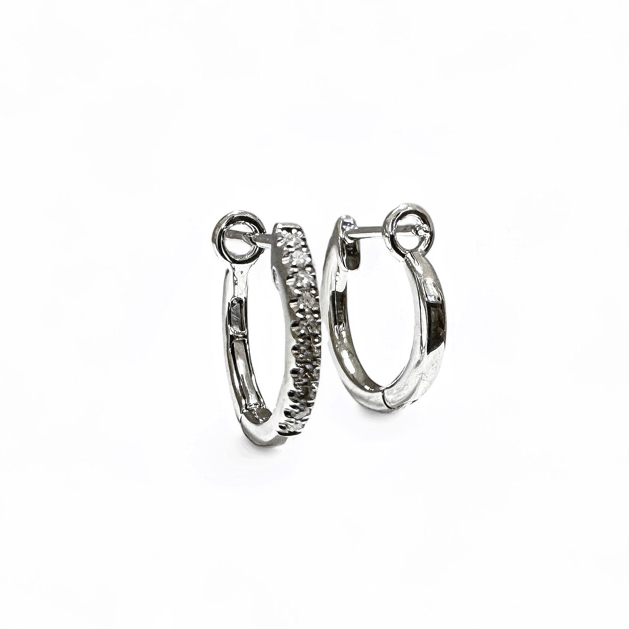 MINI BOUCLES D'OREILLES EN DIAMANT 