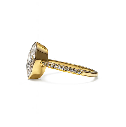 'LINDA' OVAL RING (YELLOW GOLD)
