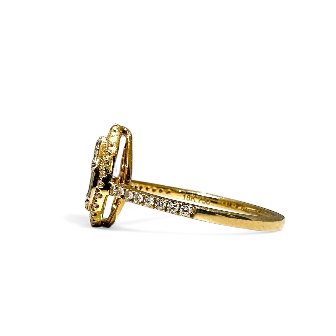 Traanvormige diamanten ring 