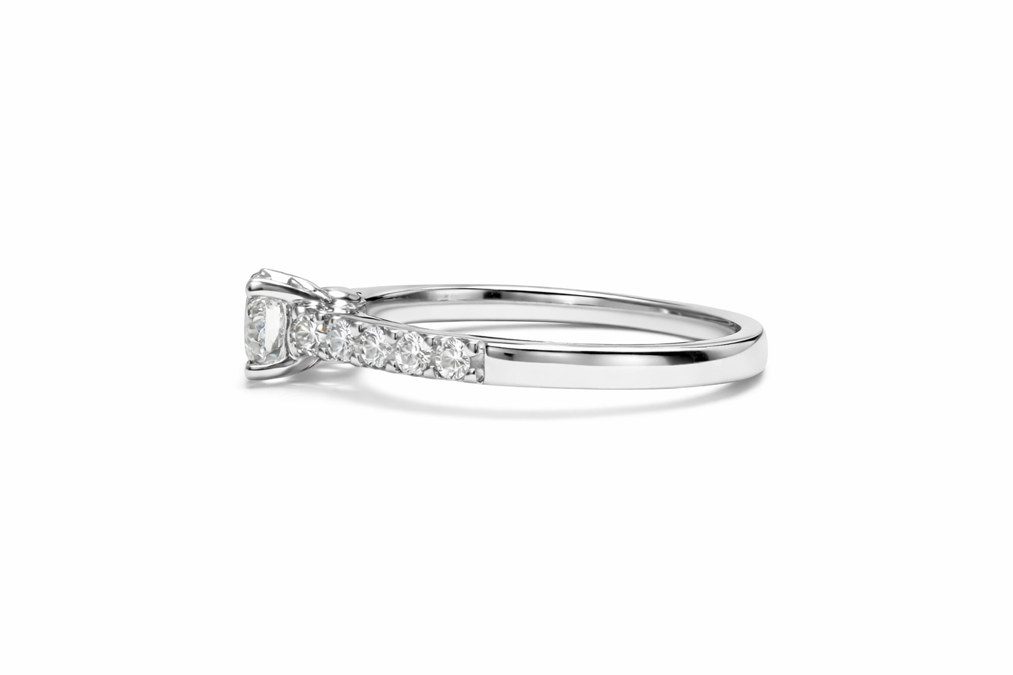 0.53 CT ROUND SOLITAIRE PAVÉ RING