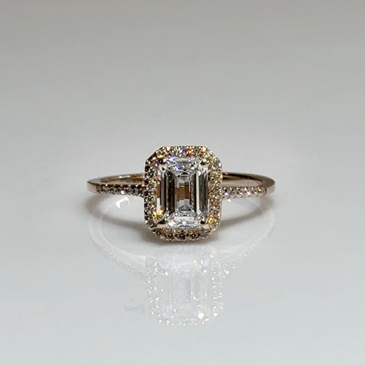 BAGUE HALO TAILLE ÉMERAUDE 1,01 CT 