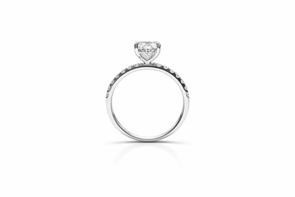 OVAL WITH SIDE DIAMONDS