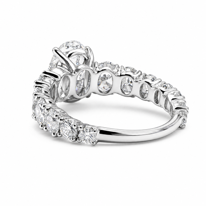 3.04 CT OVAL WITH SIDE DIAMONDS