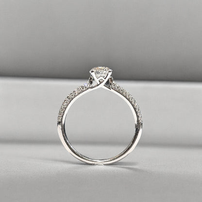 0,68 CT RONDE GESNEDEN VERLOVINGSRING PAVÉ 
