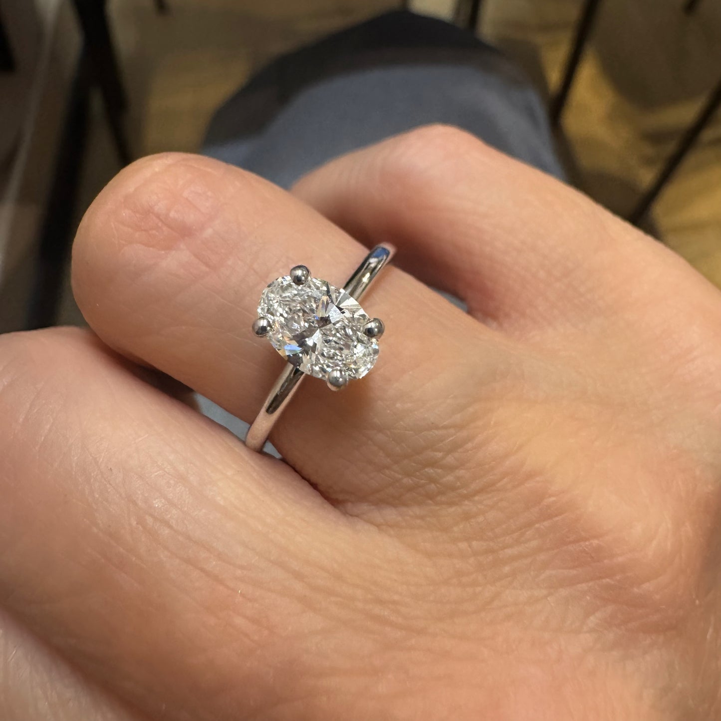 1.04 CT OVAL & HIDDEN HALO