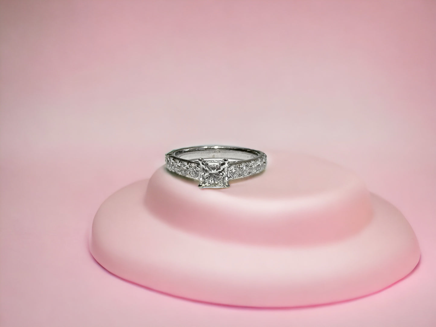 Bague de fiançailles taille princesse 
