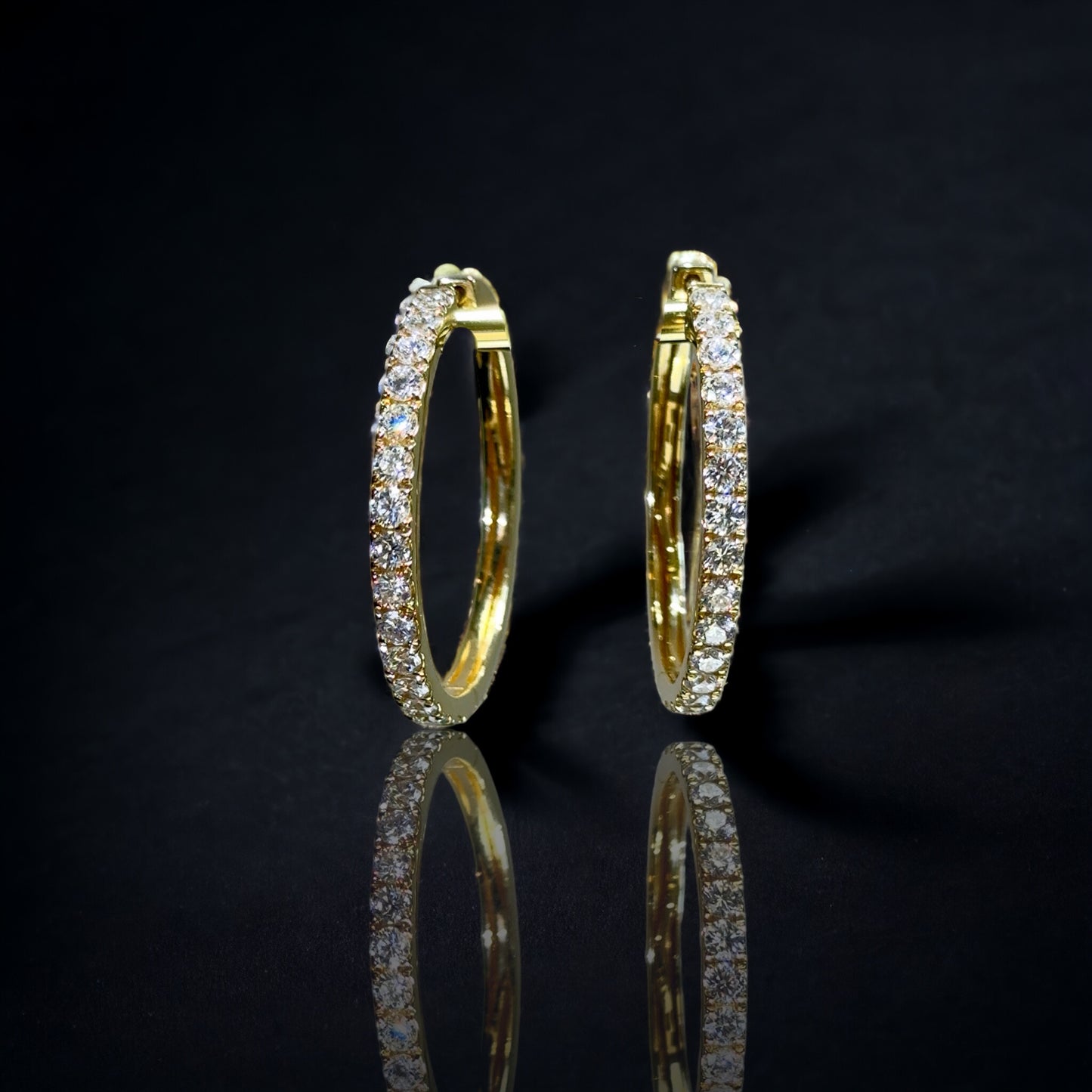 1.73 Hoops Diamanten Oorbellen