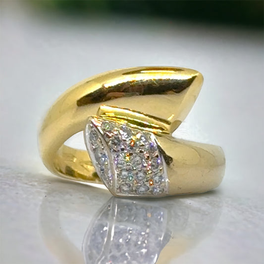 Cross Over Diamanten Ring