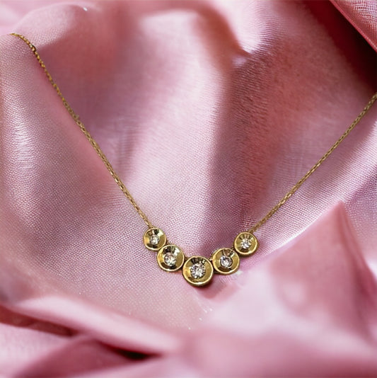 Collier avec 5 pierres CZ