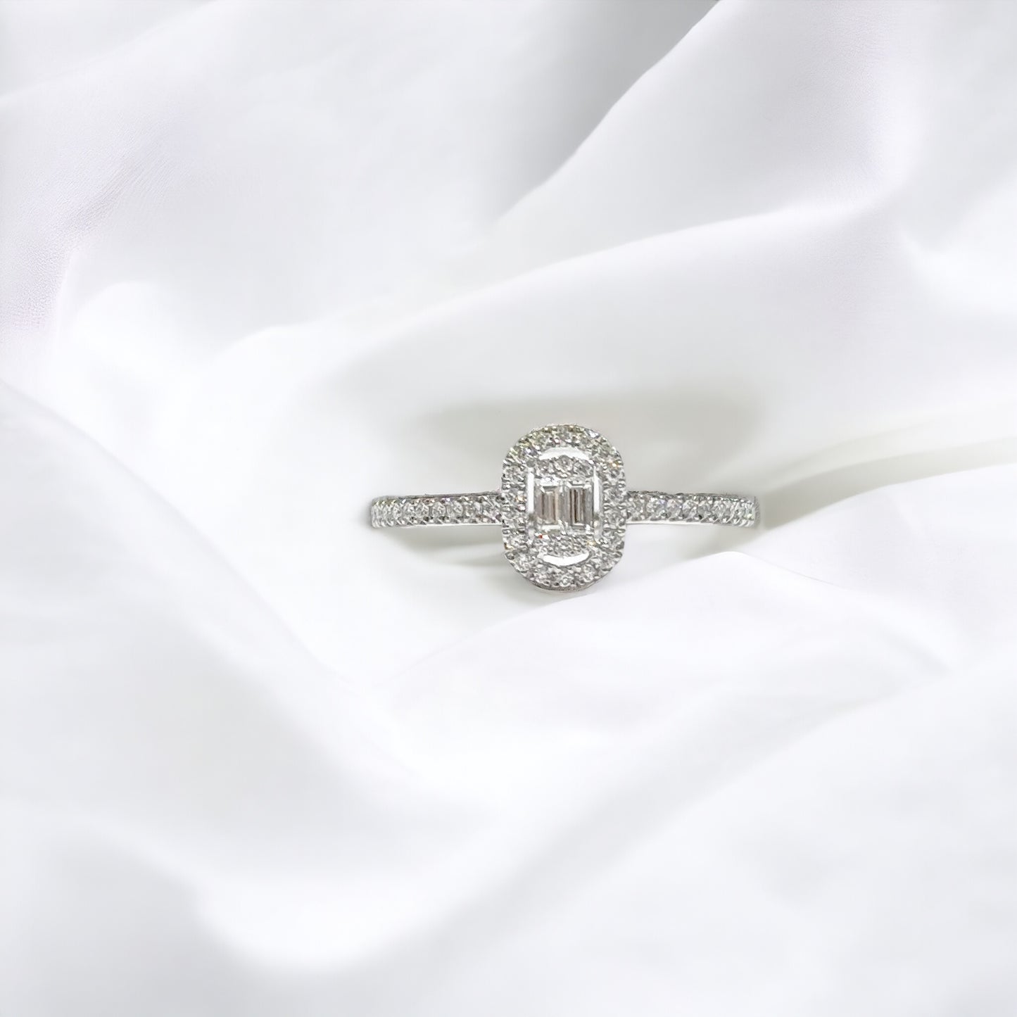 Bague Illusion avec diamant ovale 