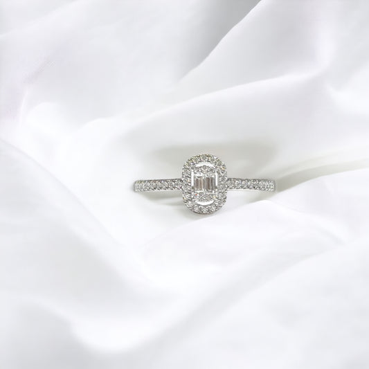 Bague Illusion avec diamant ovale 