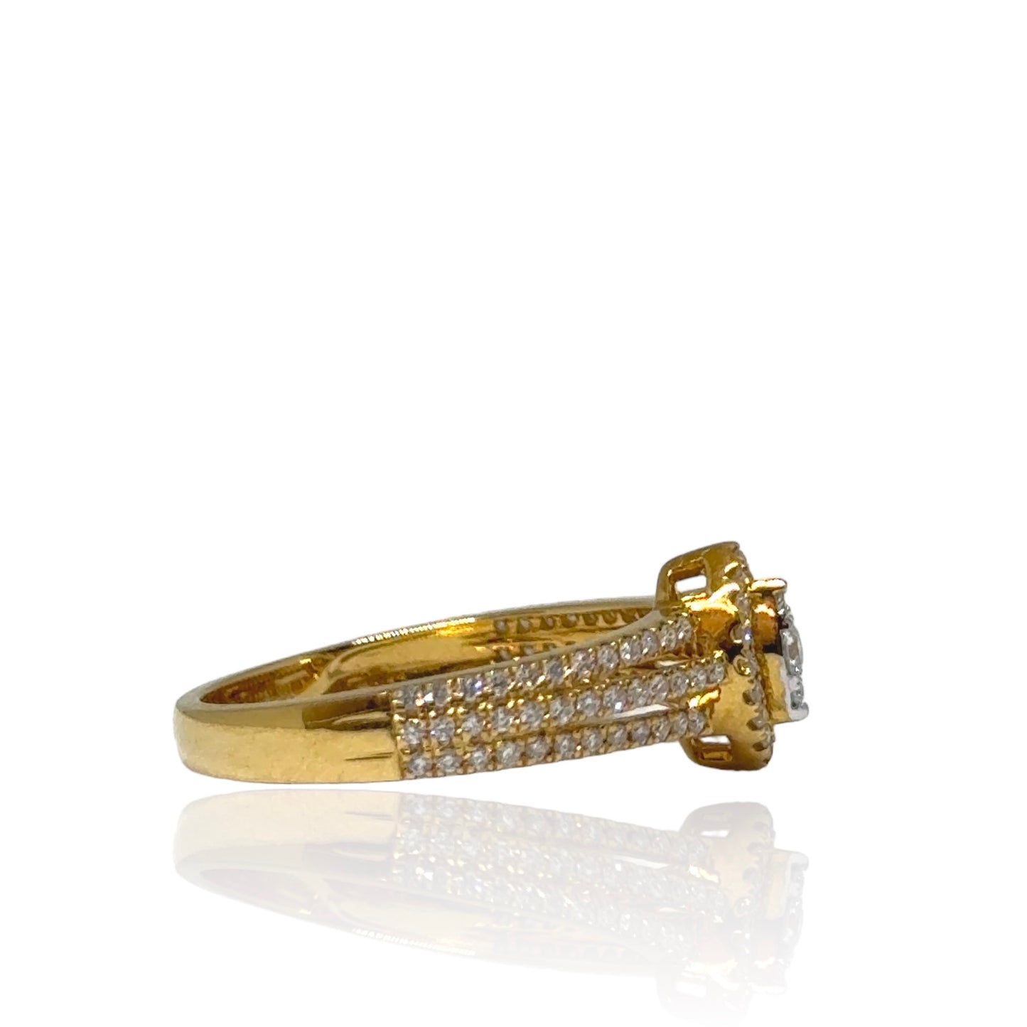 Halo-zetting diamanten ring 