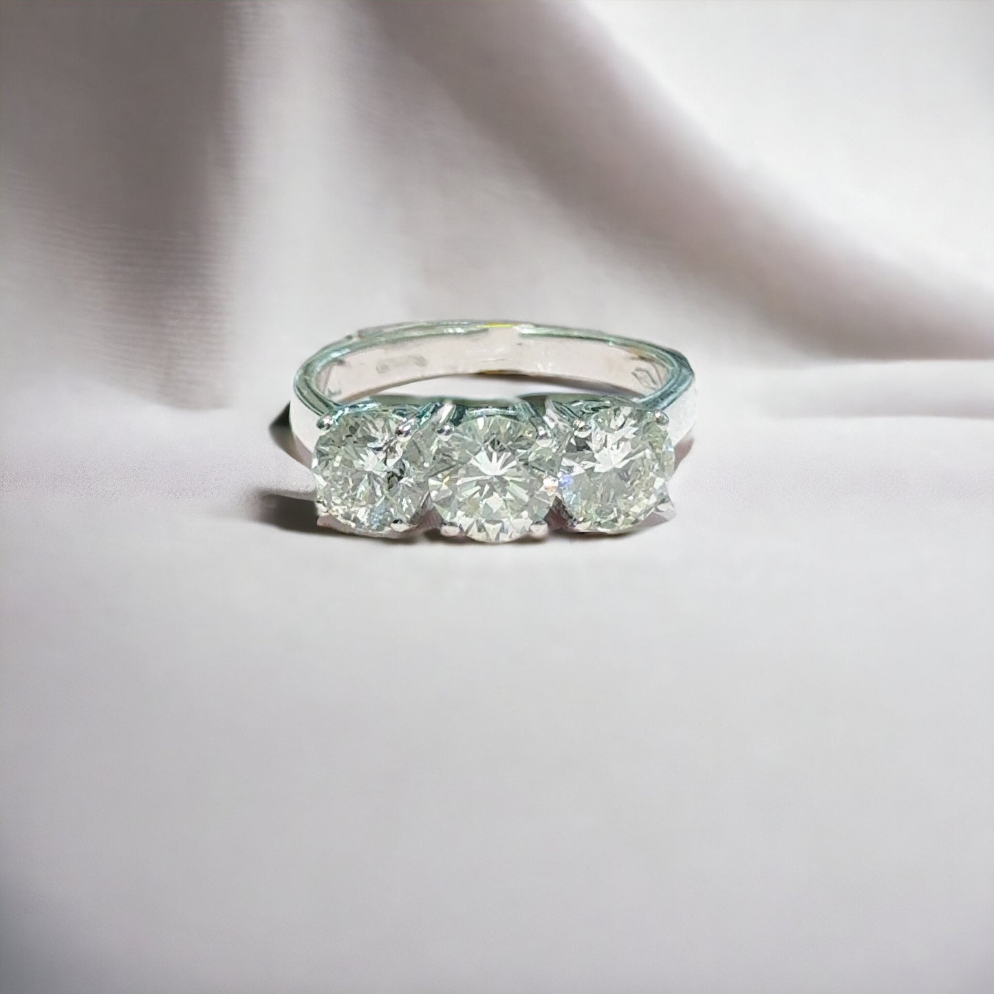 2,70 CT RONDE TRILOGIE RING 