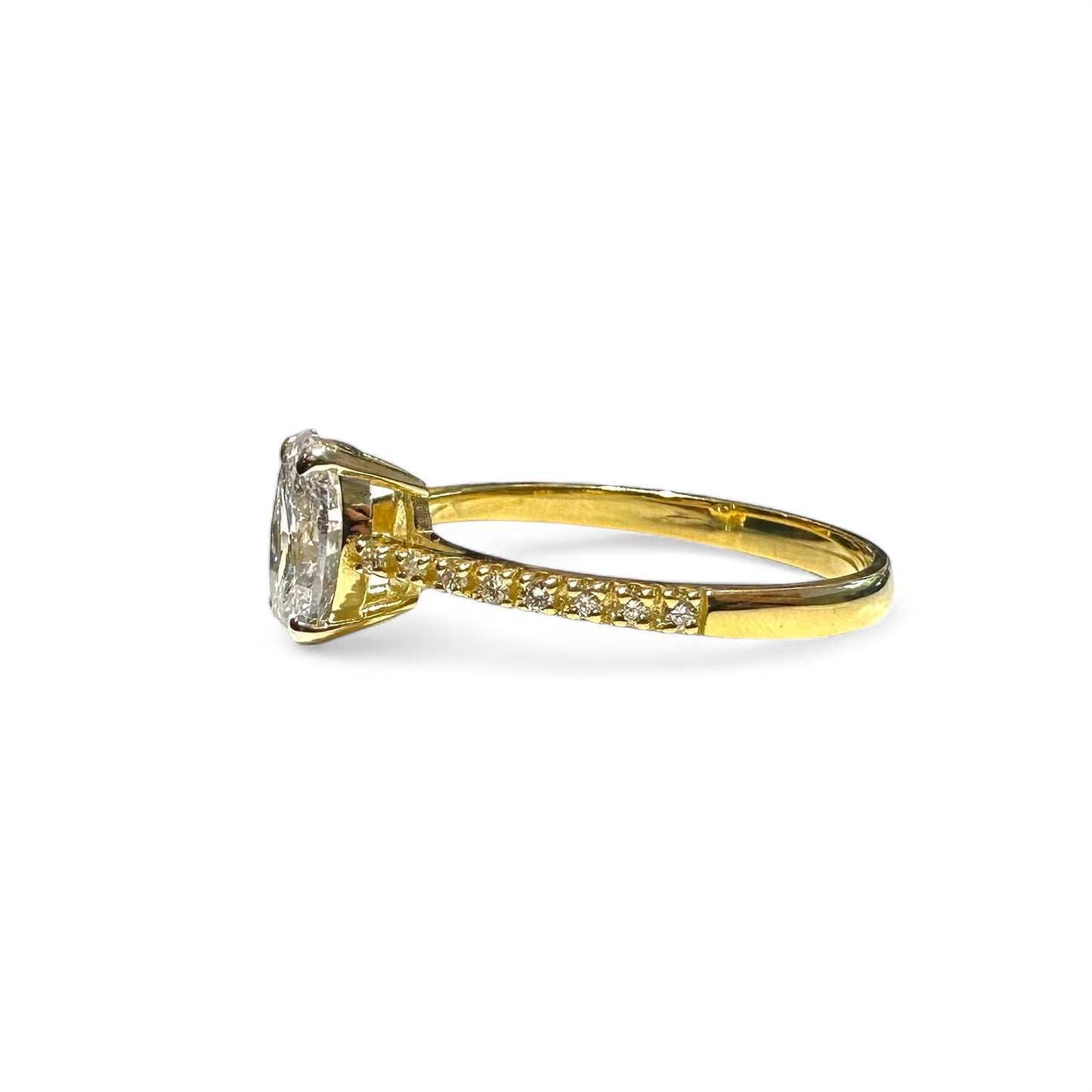 1,00 CT OVAAL GESNEDEN SOLITAIRE PAVÉ-RING 