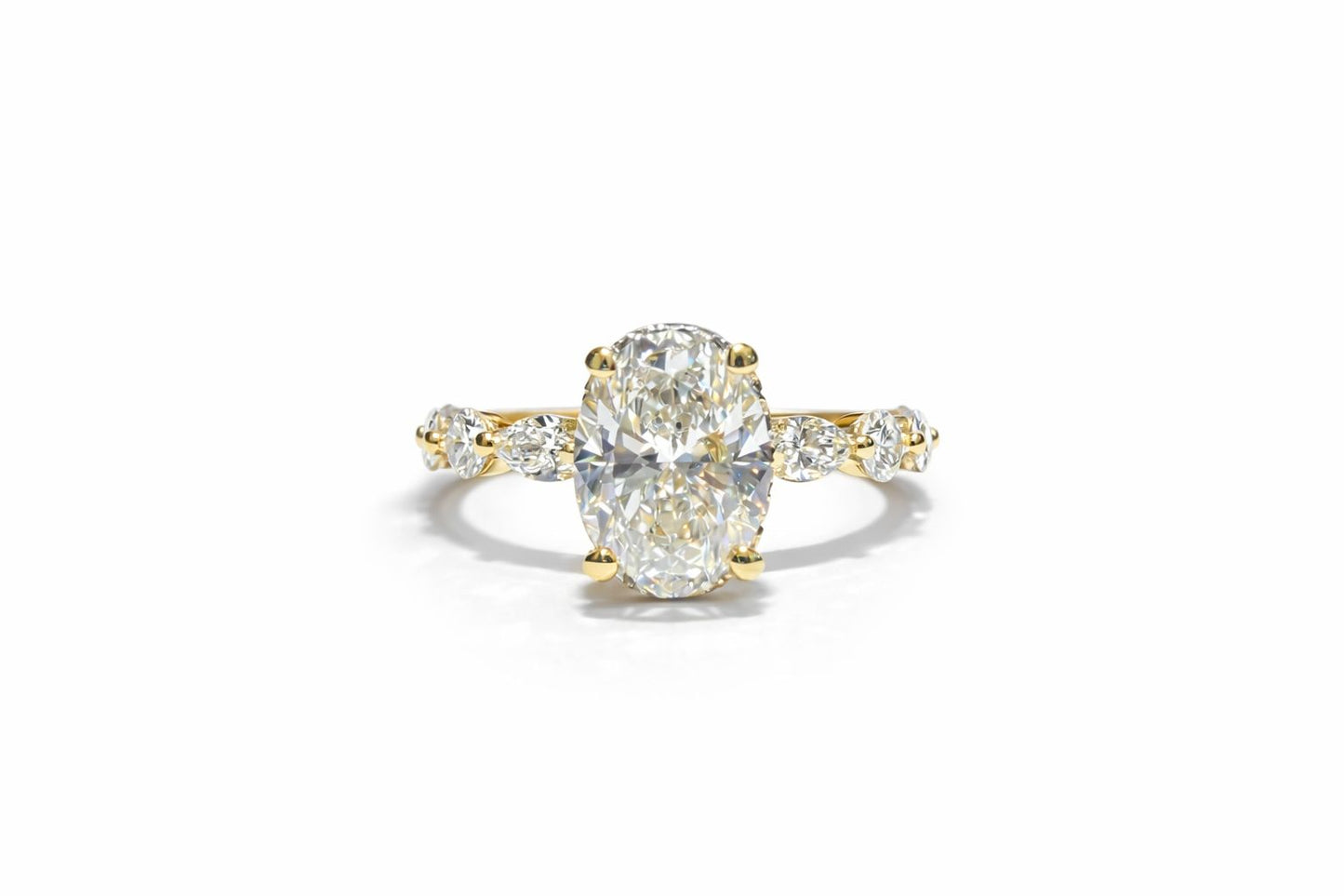 1.52 CT WITH SIDE STONES