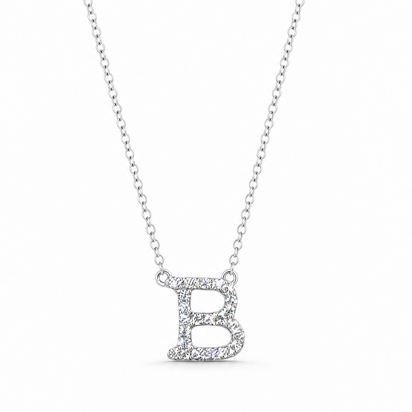 Collier avec initiale « B »