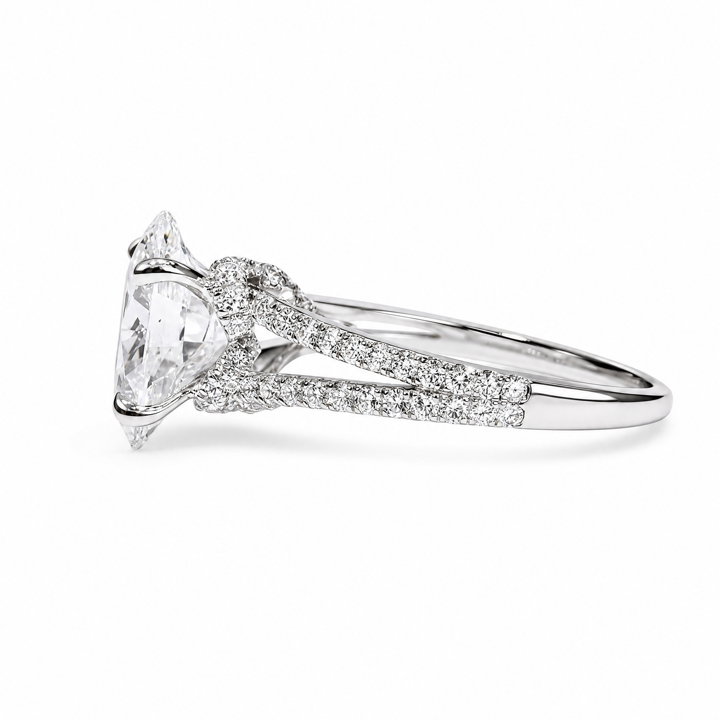 OVAL SOLITAIRE SPLIT PAVE
