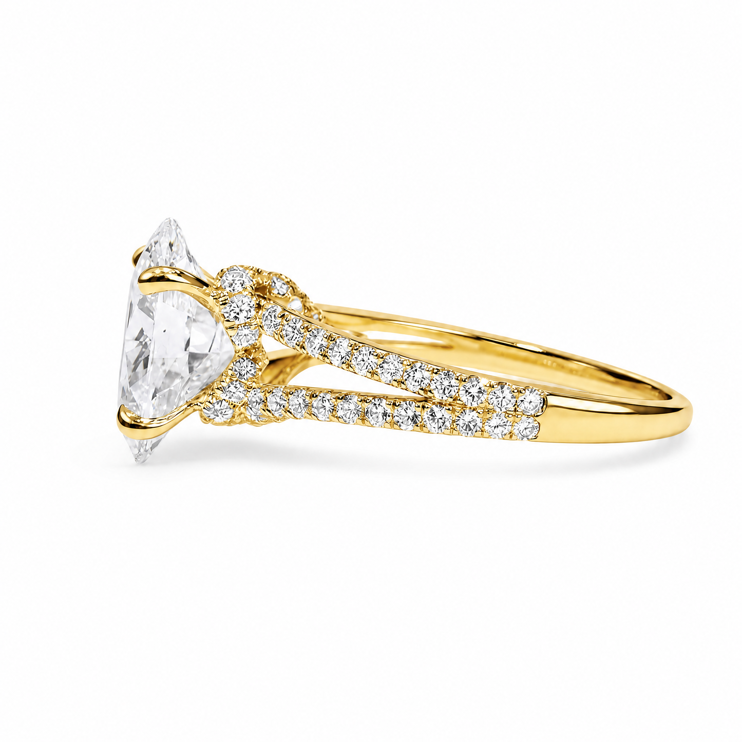 OVAL SOLITAIRE SPLIT PAVE