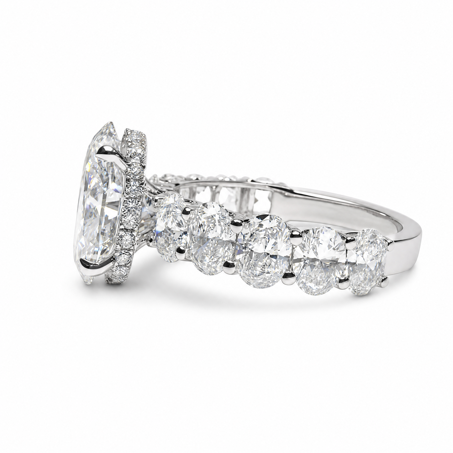 OVAL SOLITAIRE HALO PAVE