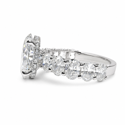 OVAL SOLITAIRE HALO PAVE