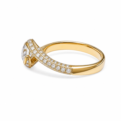 ROUND CUT TWIST RING