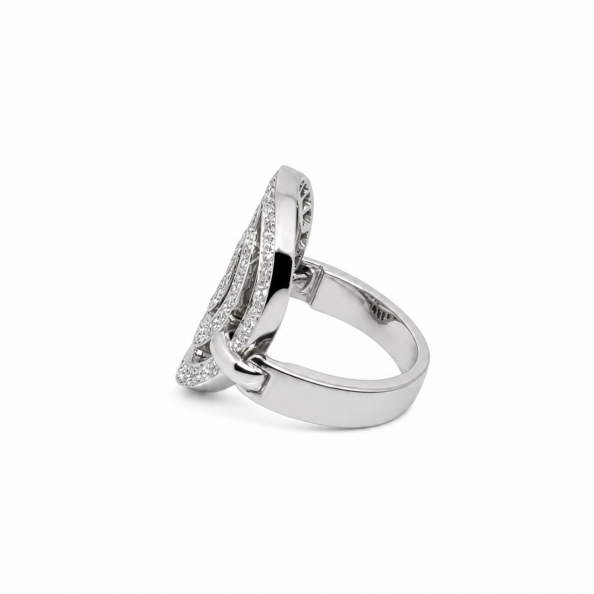 Bague en diamant circulaire